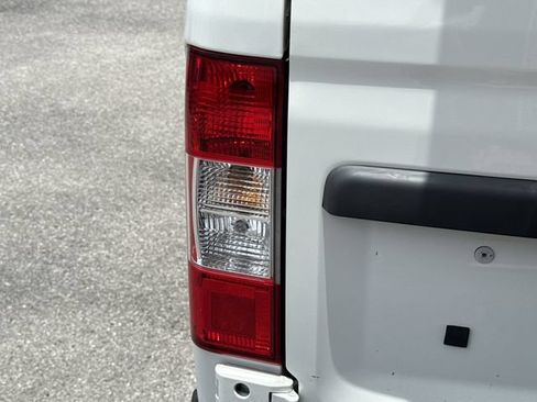 Used 2020 Nissan NV 3500 SV RWD image 42