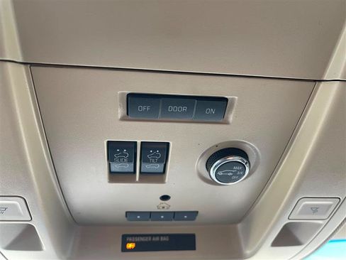 Used 2015 Chevrolet Suburban LTZ AWD/4WD image 98