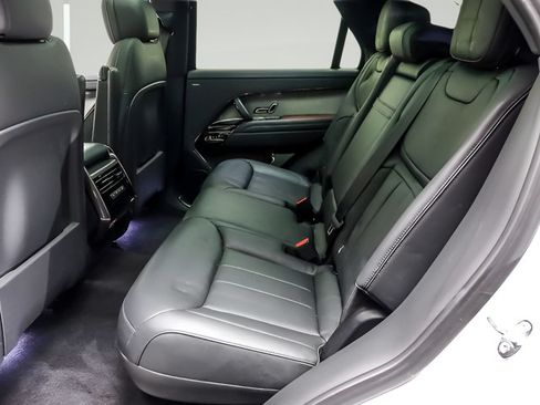 Used 2024 Land Rover Range Rover Sport SE AWD/4WD image 11