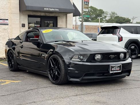 Used 2012 Ford Mustang GT Premium w/ HID Headlamps & Security Pkg RWD image 15