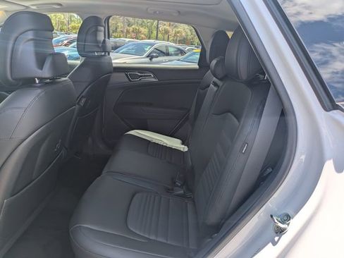 Used 2025 Kia Sportage SX FWD image 14