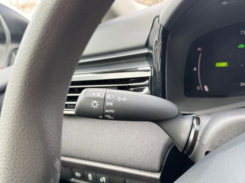 Used 2025 Toyota Camry LE image 17