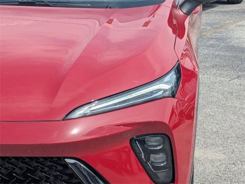 New 2025 Buick Envision Sport Touring image 9