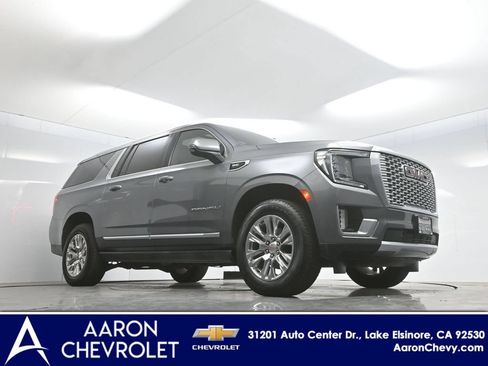 Used 2022 GMC Yukon XL Denali AWD/4WD image 2
