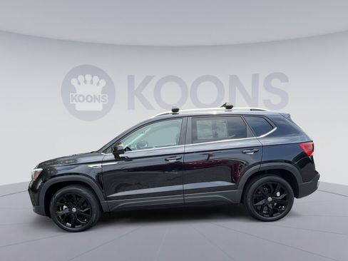 Used 2022 Volkswagen Taos SE AWD/4WD image 5