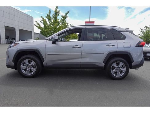 Certified 2023 Toyota RAV4 LE AWD/4WD image 6