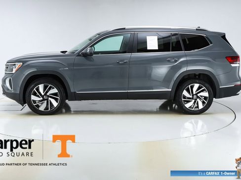 Used 2025 Volkswagen Atlas SEL image 2