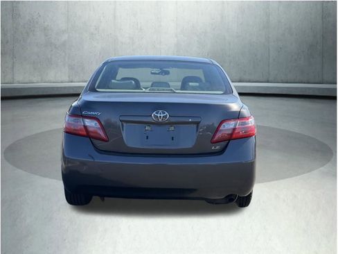 Used 2007 Toyota Camry LE image 9