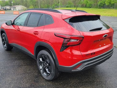 New 2026 Chevrolet Trax LT w/ Driver Confidence Package FWD image 9