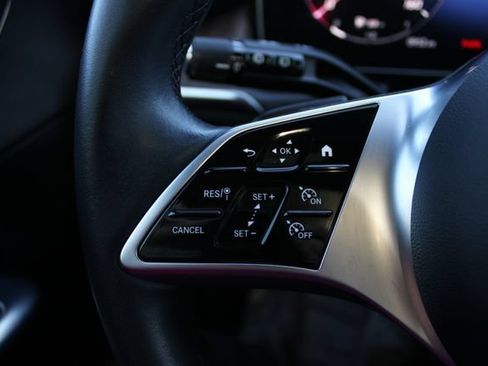 Certified 2024 Mercedes-Benz GLC 300 4MATIC image 8