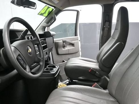 Used 2024 Chevrolet Express 3500 LS RWD image 21