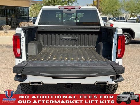 Used 2024 GMC Sierra 1500 AT4 w/ Technology Package AWD/4WD image 8