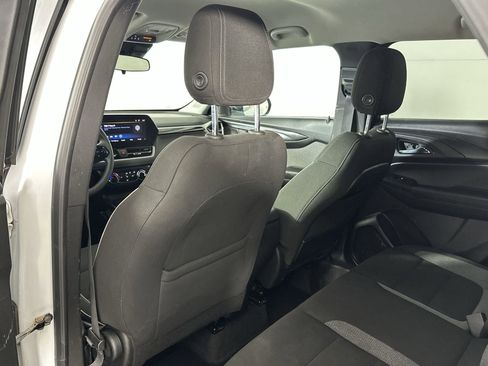 Used 2025 Chevrolet TrailBlazer LS w/ LS Convenience Package image 23
