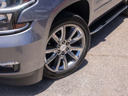Used 2019 Chevrolet Tahoe Premier RWD image 4