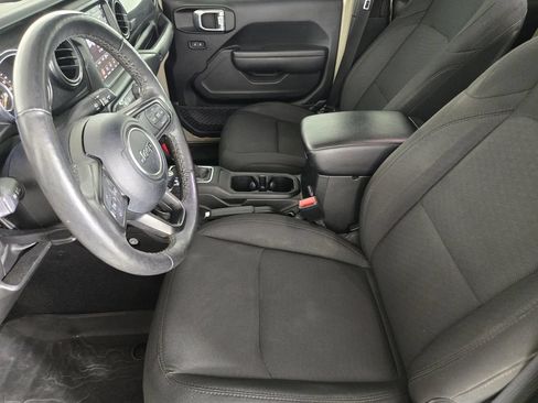 Used 2022 Jeep Gladiator Sport AWD/4WD image 14