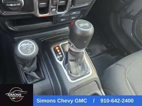 Used 2023 Jeep Wrangler Unlimited w/ Sun & Screen Package AWD/4WD image 24