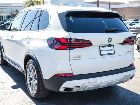 Used 2025 BMW X5 xDrive50e image 9