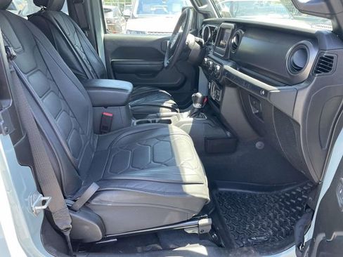Used 2023 Jeep Wrangler Sport AWD/4WD image 17