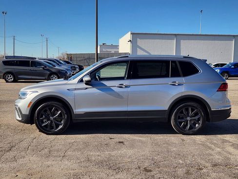 Used 2024 Volkswagen Tiguan SE image 4