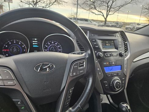 Used 2014 Hyundai Santa Fe GLS image 20