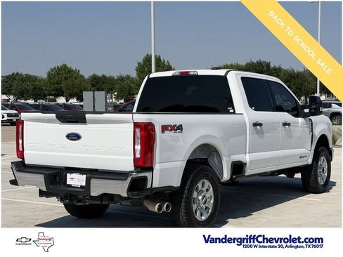 Used 2024 Ford F250 XLT w/ FX4 Off-Road Package AWD/4WD image 4