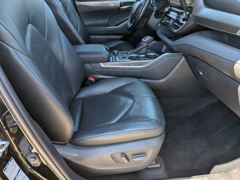 Used 2020 Toyota Highlander Limited AWD/4WD image 20
