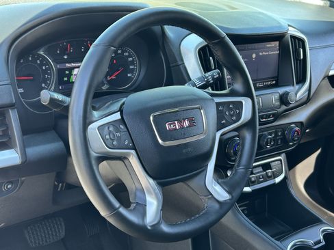Used 2024 GMC Terrain SLT AWD/4WD image 27
