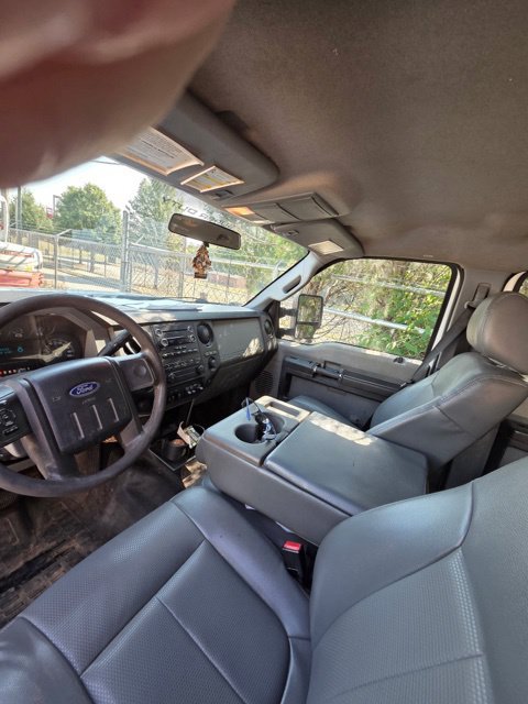 Used 2015 Ford F550 4x4 Crew Cab Super Duty w/ Power Equipment Group image 6