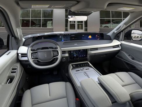 New 2025 Lincoln Navigator L Reserve image 9