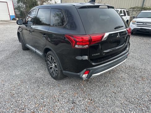 Used 2018 Mitsubishi Outlander SE image 5
