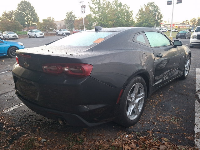 Used 2023 Chevrolet Camaro LT RWD image 8