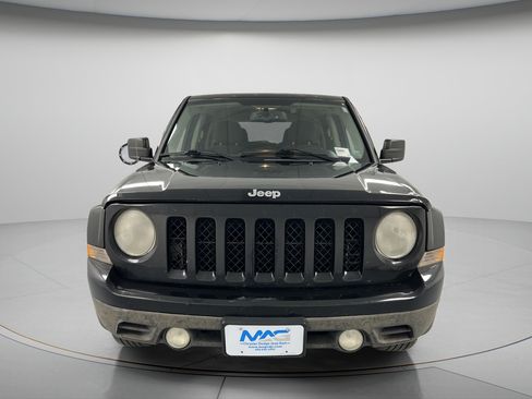 Used 2013 Jeep Patriot Latitude FWD image 3
