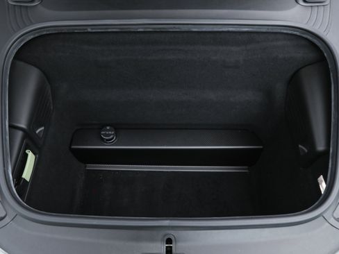 Used 2018 Porsche 911 GT2 RS image 35