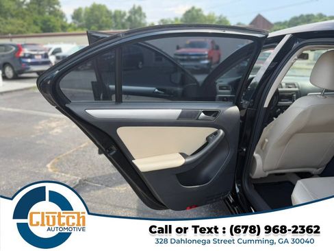 Used 2015 Volkswagen Jetta SE FWD image 10