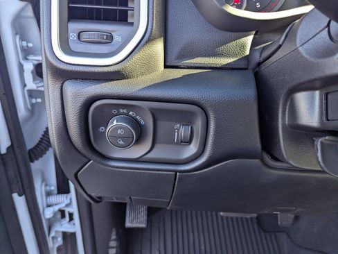 New 2026 RAM 3500 Big Horn AWD/4WD image 27