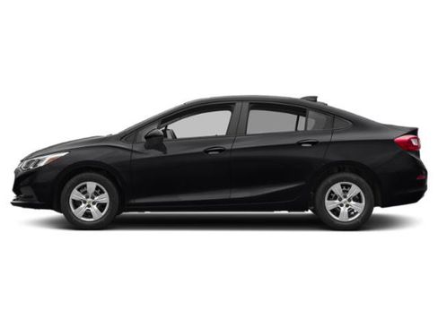 Used 2018 Chevrolet Cruze LS FWD image 3
