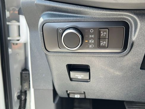 New 2025 Ford Bronco 2-Door image 24