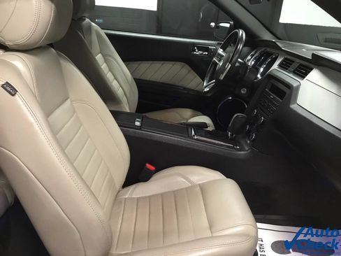 Used 2013 Ford Mustang Premium RWD image 35