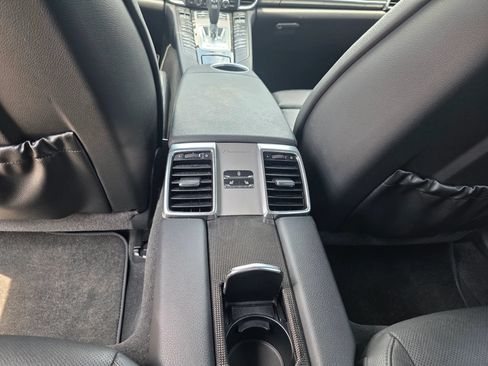 Used 2013 Porsche Panamera S RWD image 23