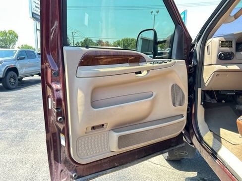 Used 2004 Ford F250 King Ranch AWD/4WD image 47