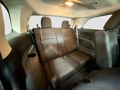 Used 2016 Dodge Journey SXT w/ Comfort/Convenience Group FWD image 24