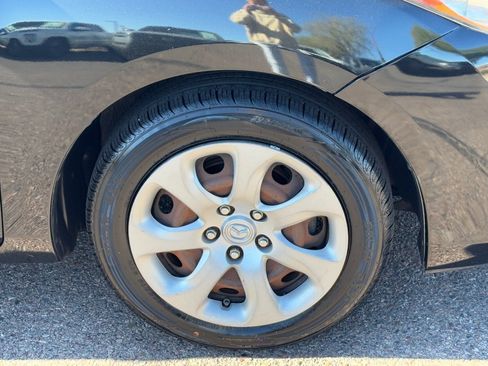 Used 2010 MAZDA MAZDA3 i Sport image 10