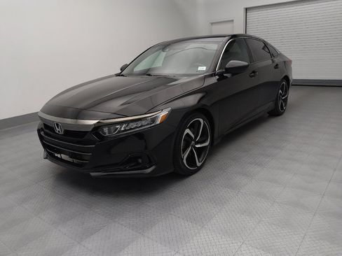 Used 2019 Honda Accord Sport image 2