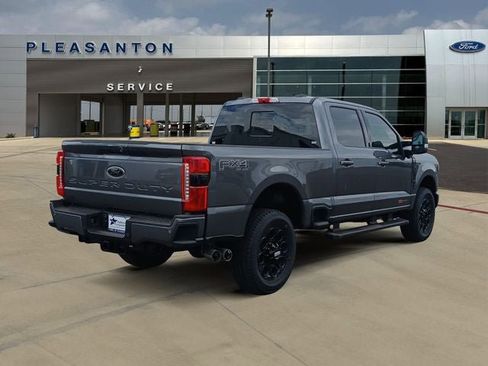 New 2026 Ford F250 Lariat w/ Black Appearance Package image 5