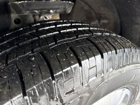 Used 2021 GMC Terrain SLT w/ Infotainment Package II image 29