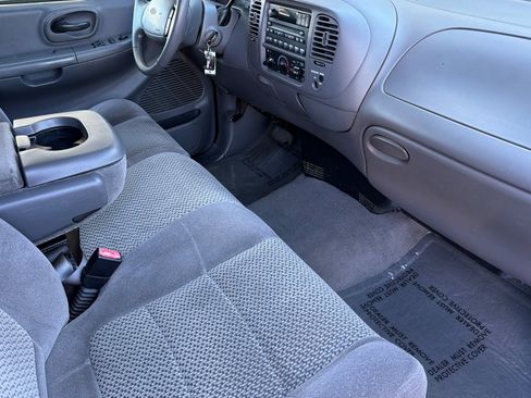 Used 2002 Ford F150 XLT RWD image 12