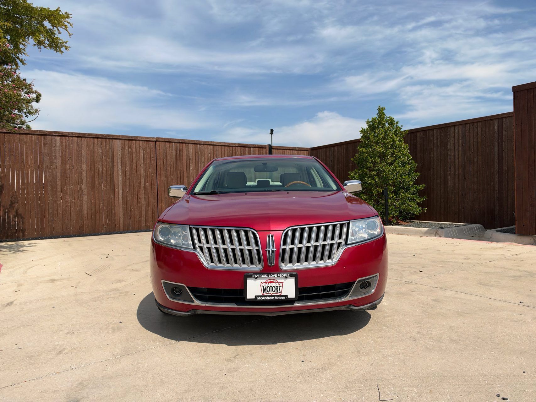 Used 2012 Lincoln MKZ FWD image 1
