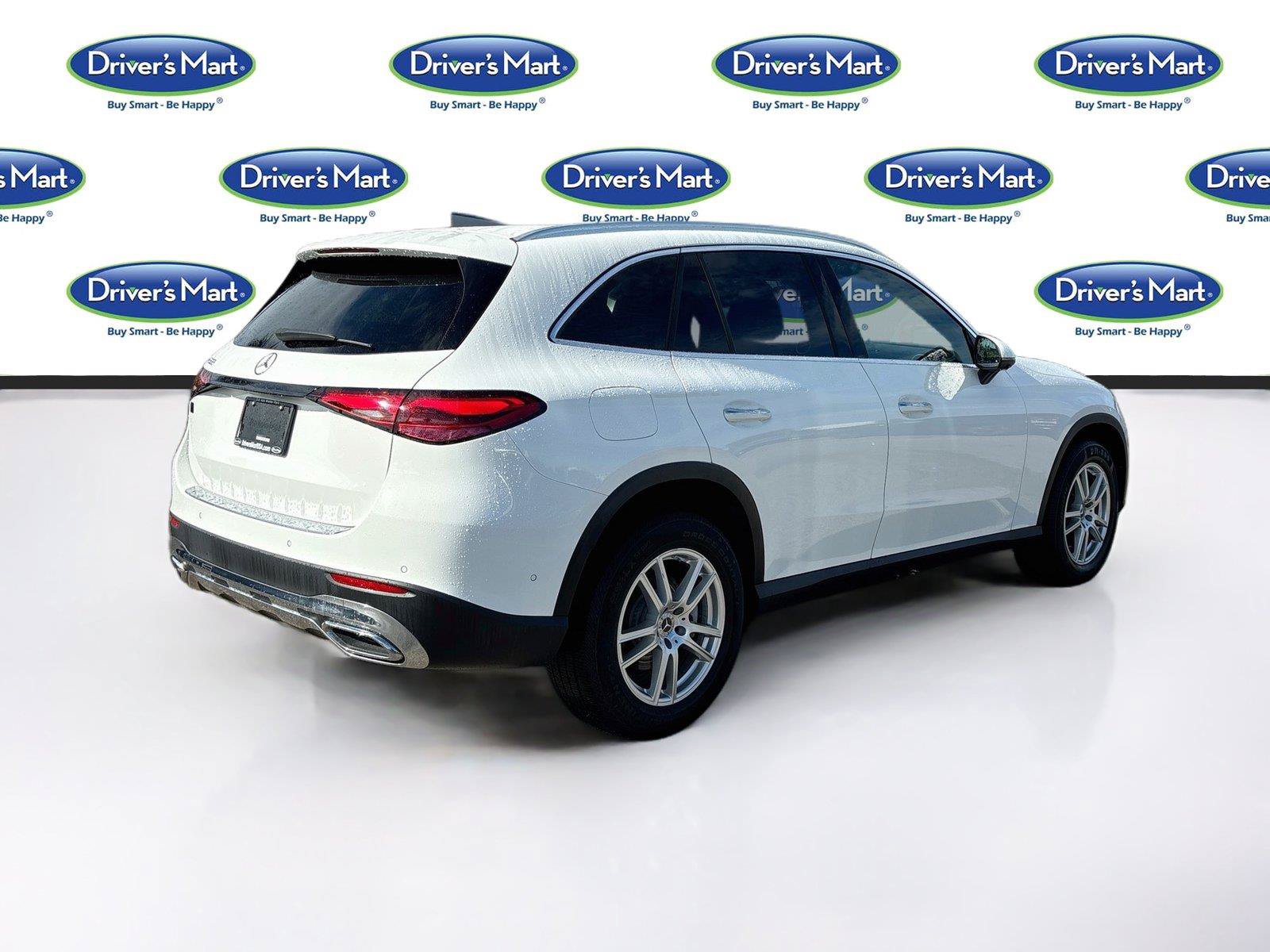 Used 2023 Mercedes-Benz GLC 300 w/ Exclusive Trim Package image 7