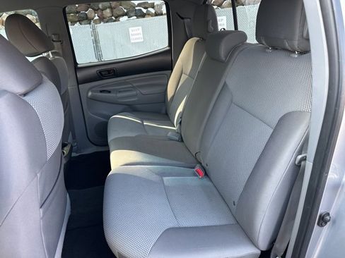 Used 2015 Toyota Tacoma 4x4 Double Cab w/ TRD Off-Road Package image 21