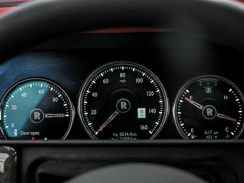 Used 2021 Rolls-Royce Cullinan Black Badge AWD/4WD image 34